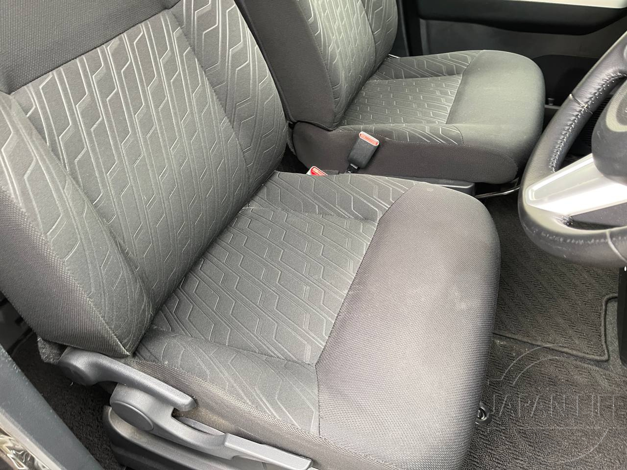 Фото Toyota Tank - Japan Life 