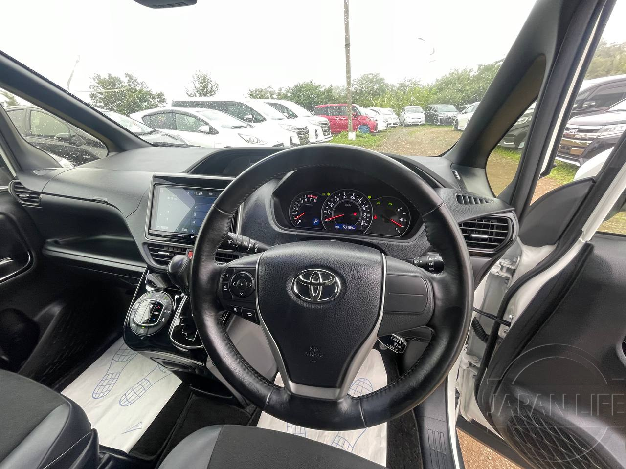 Фото Toyota Noah - Japan Life 