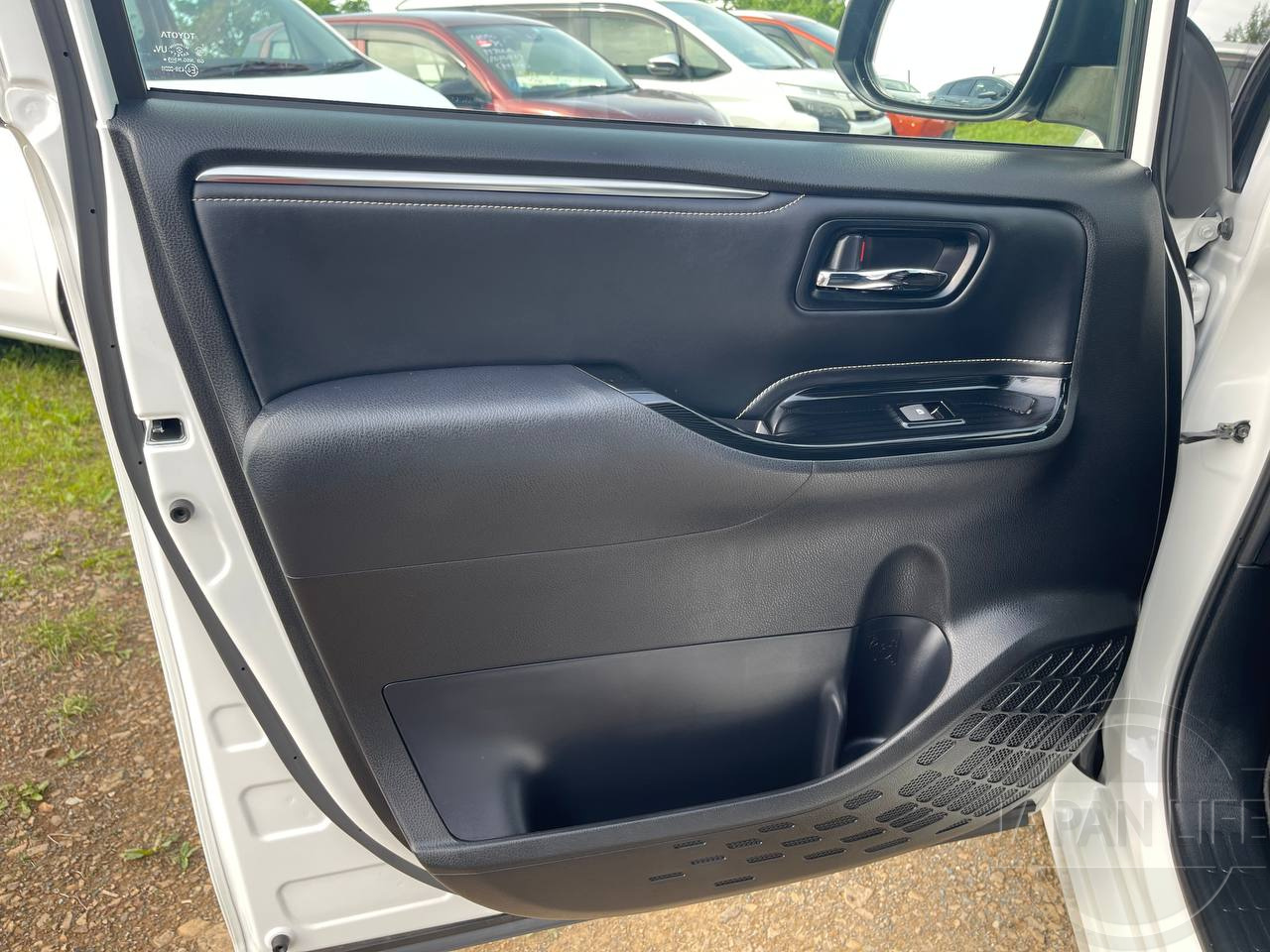 Фото Toyota Esquire - Japan Life 