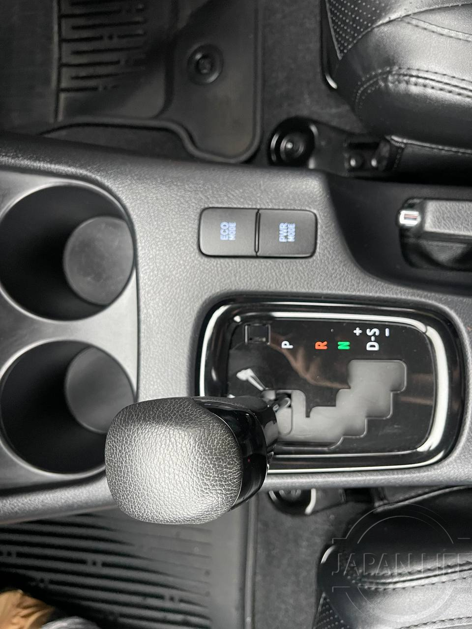 Фото Toyota Hilux - Japan Life 