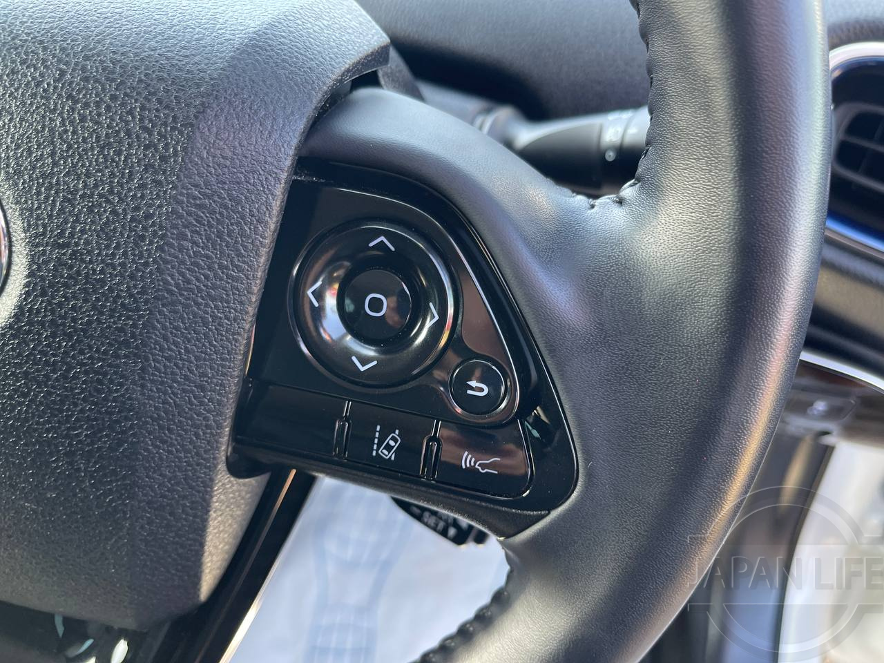 Фото Toyota Prius - Japan Life 