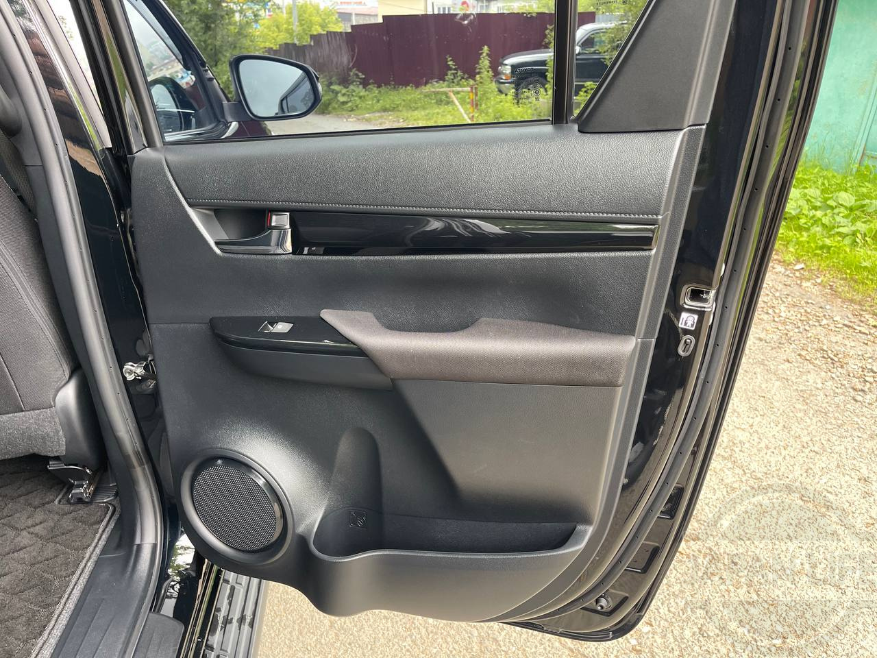 Фото Toyota Hilux - Japan Life 