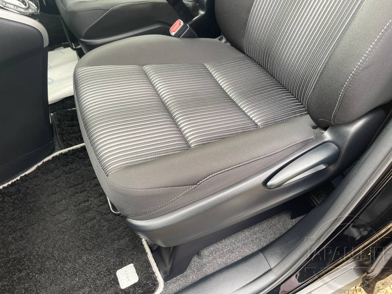 Фото Toyota Voxy - Japan Life 