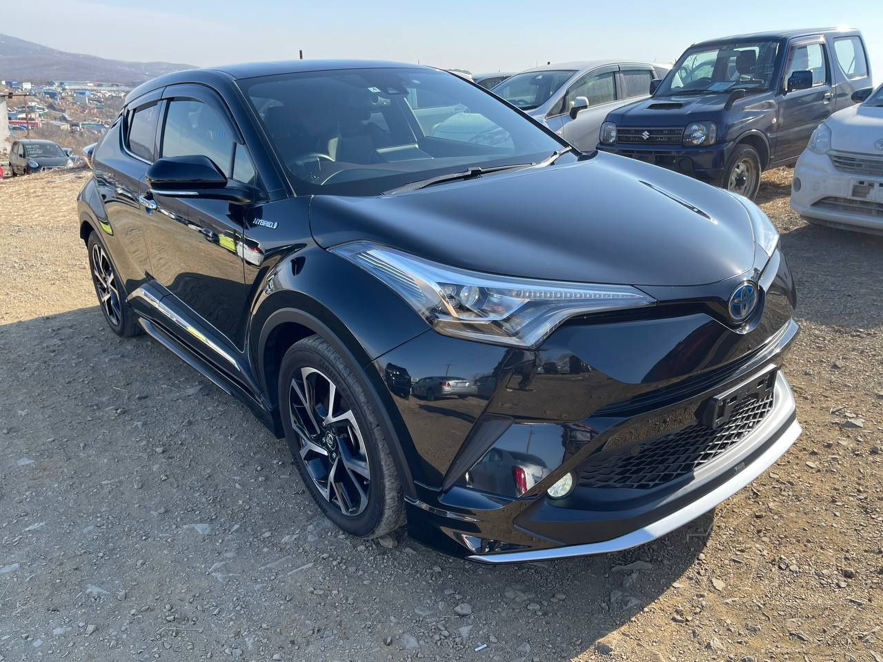 Фото Toyota C-HR - Japan Life 