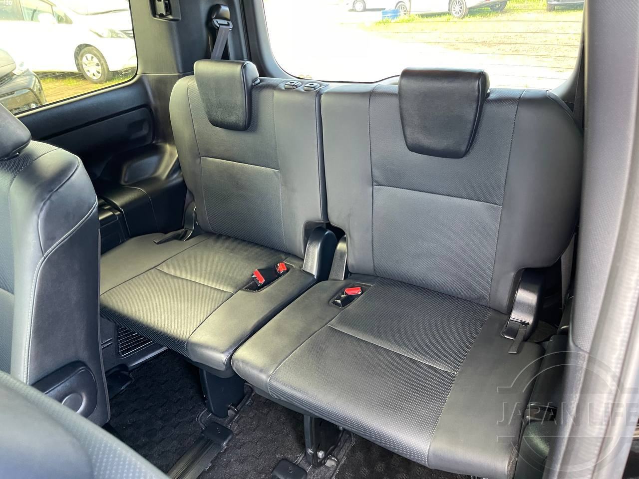 Фото Toyota Esquire - Japan Life 