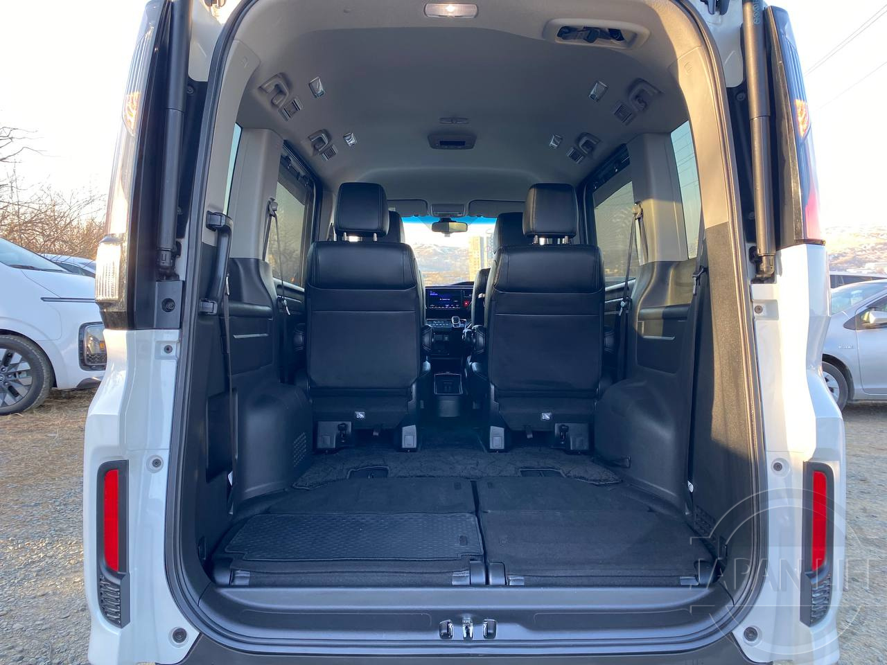 Фото Honda Stepwgn - Japan Life 