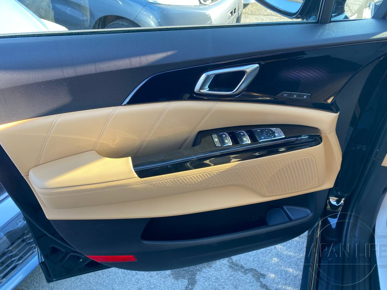 Фото Kia Carnival - Japan Life 