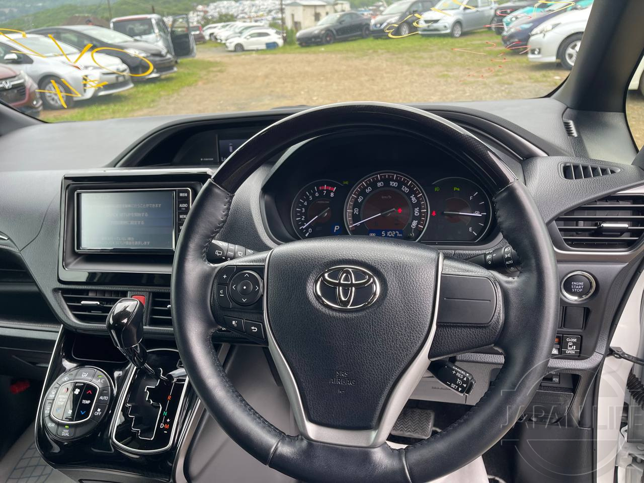 Фото Toyota Esquire - Japan Life 