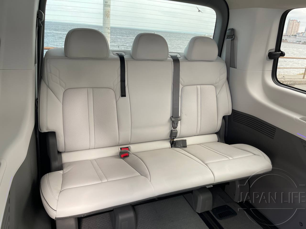 Фото Hyundai Staria - Japan Life 