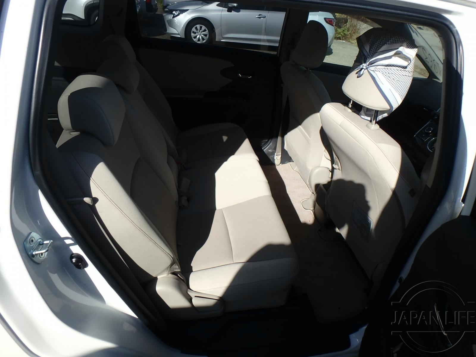 Фото Toyota Wish - Japan Life 