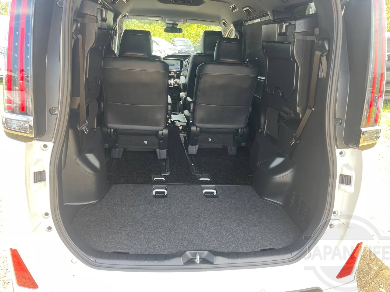 Фото Toyota Noah - Japan Life 