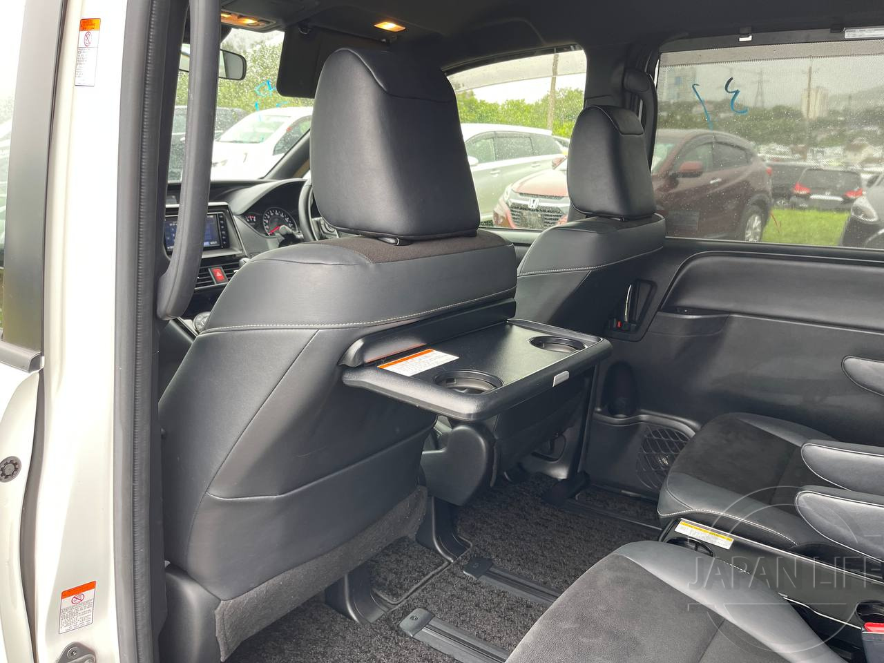 Фото Toyota Noah - Japan Life 