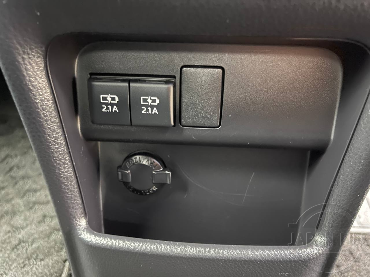 Фото Toyota Noah - Japan Life 