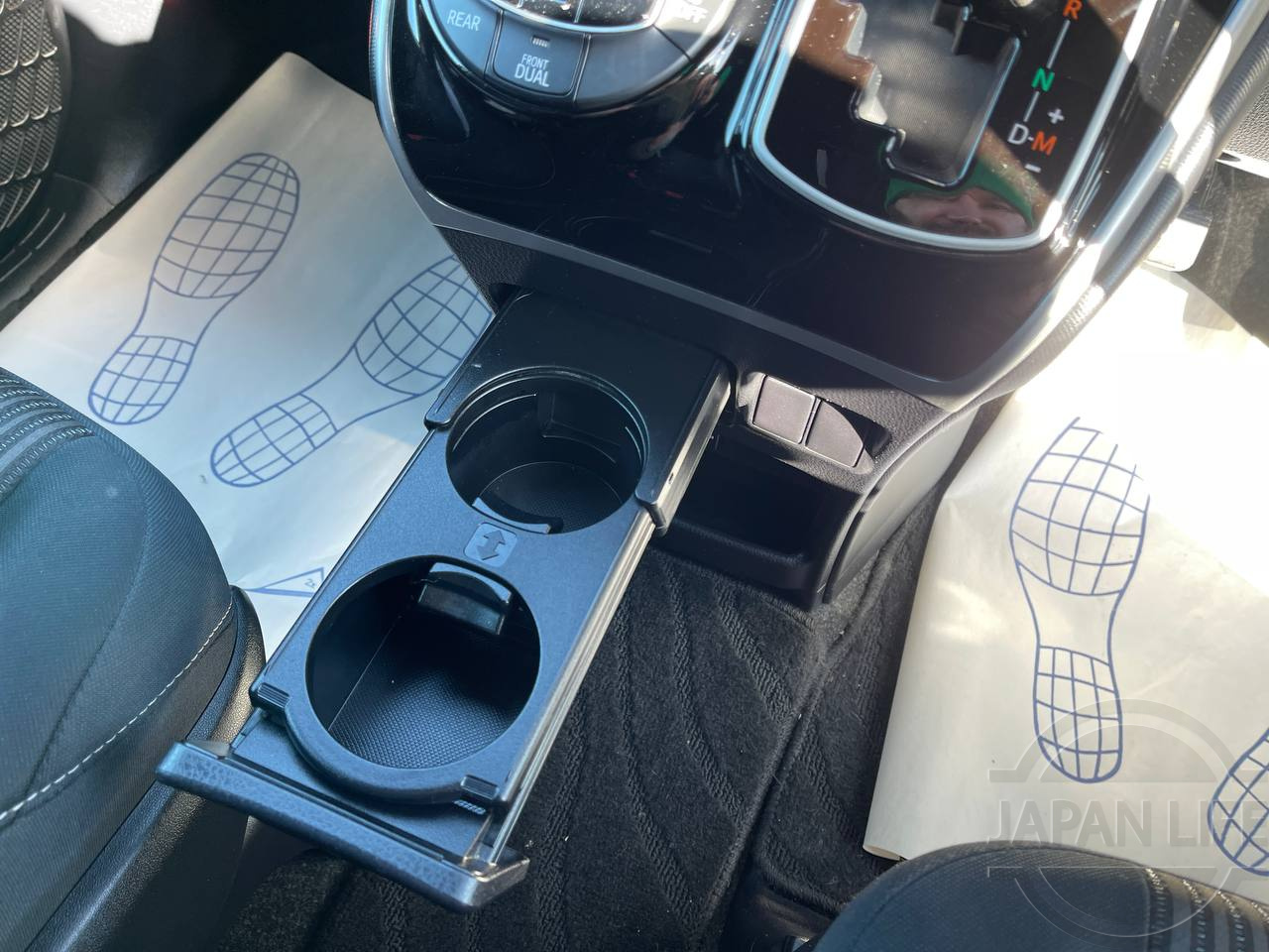 Фото Toyota Voxy - Japan Life 