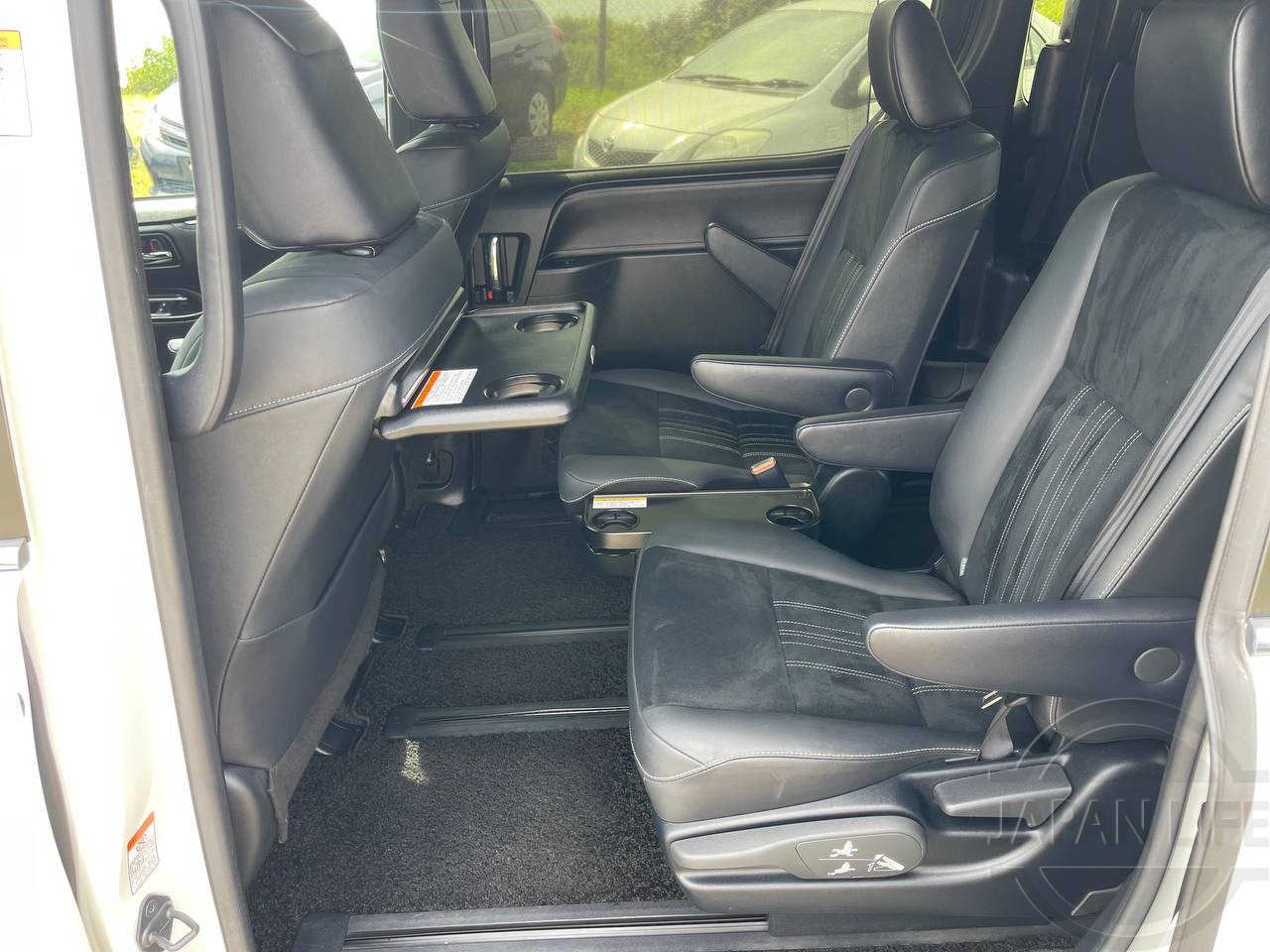 Фото Toyota Esquire - Japan Life 