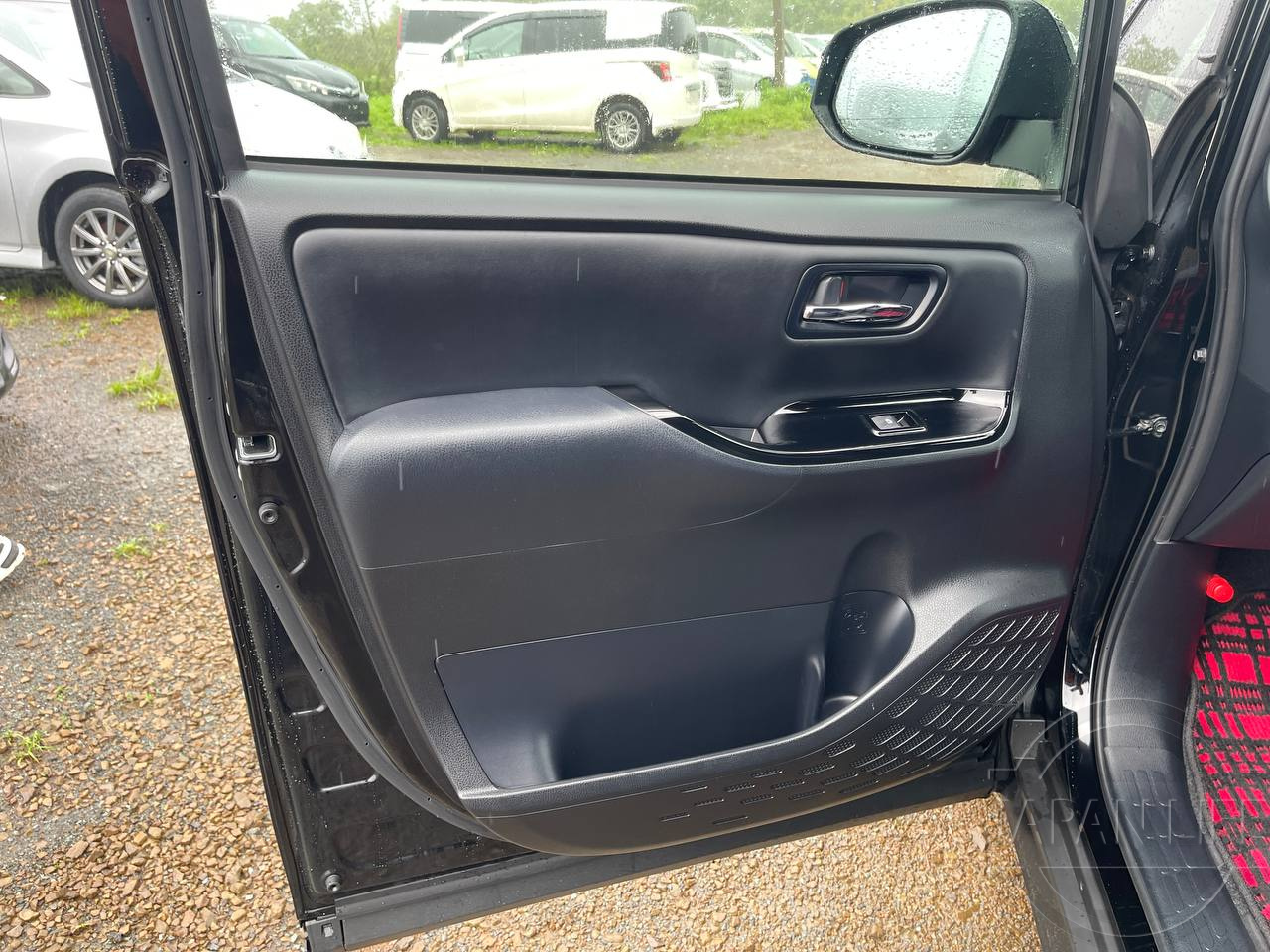 Фото Toyota Noah - Japan Life 