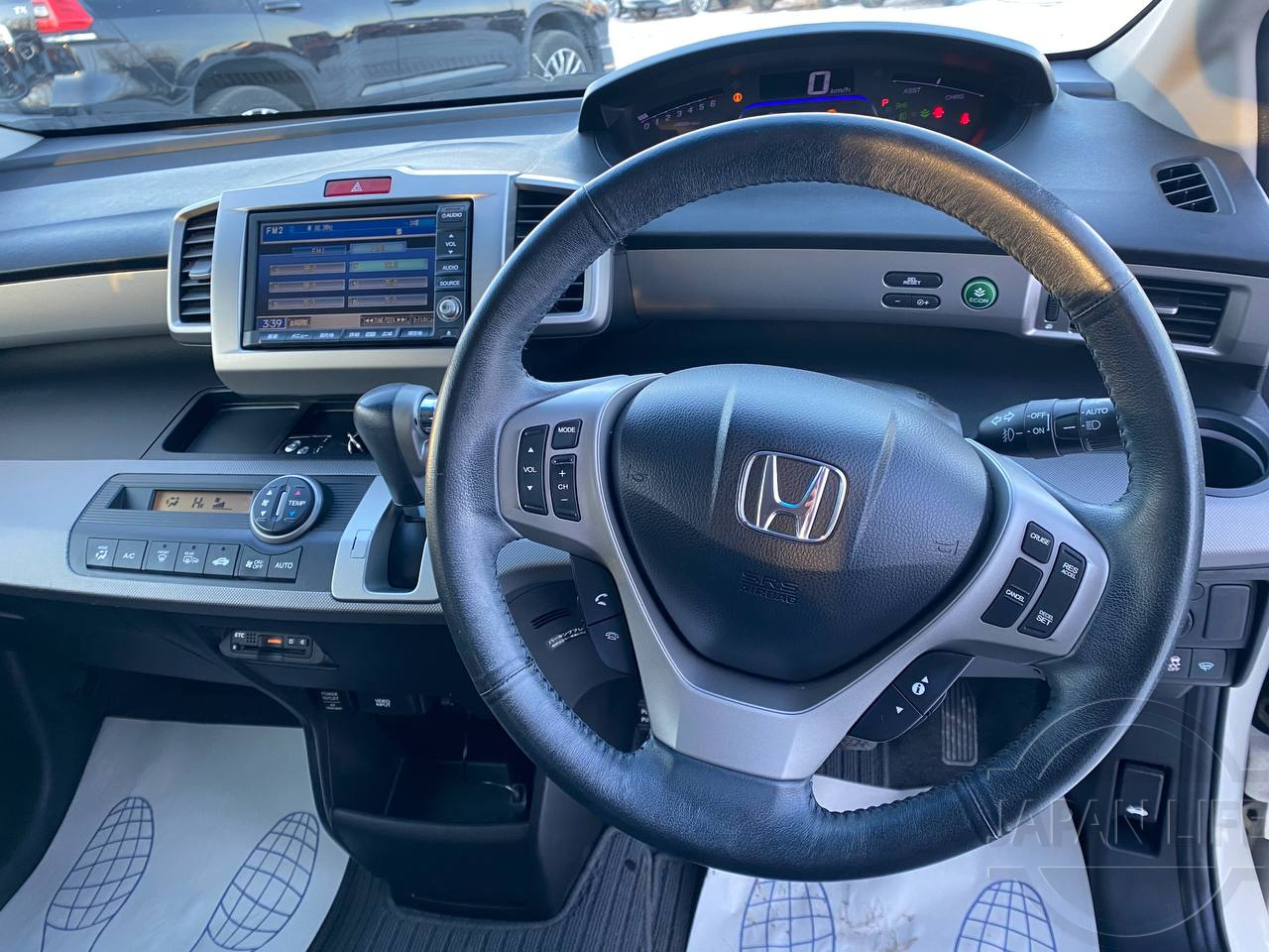 Фото Honda Freed - Japan Life 