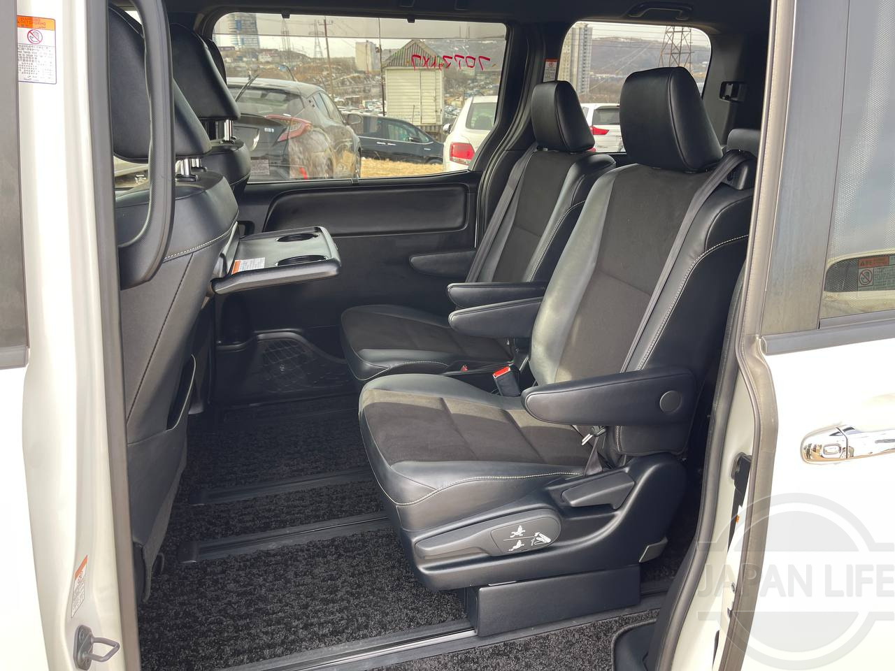 Фото Toyota Noah - Japan Life 