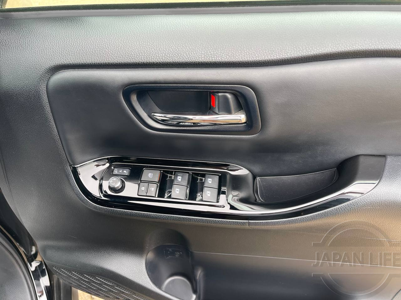 Фото Toyota Noah - Japan Life 