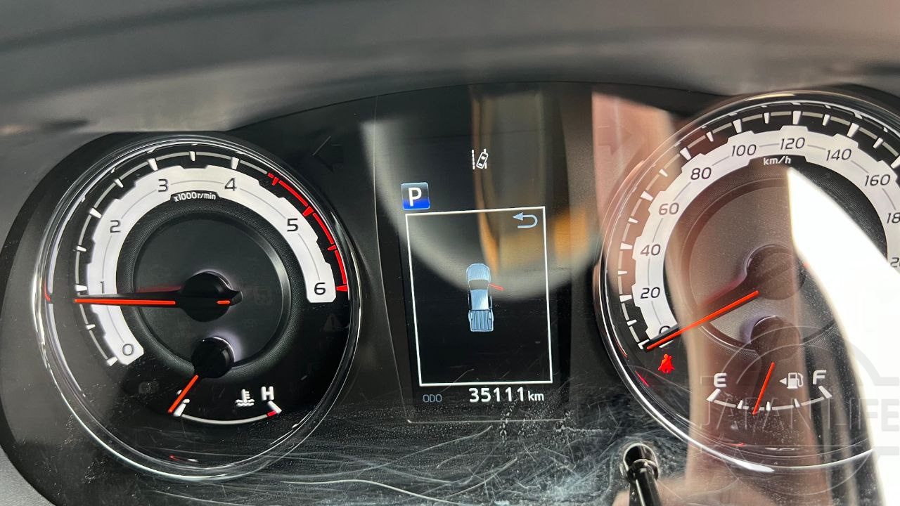 Фото Toyota Hilux - Japan Life 