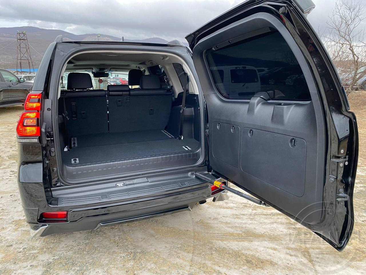 Фото Toyota Land Cruiser Prado - Japan Life 