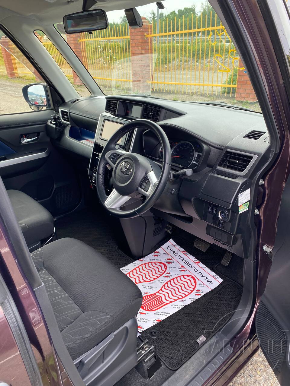 Фото Toyota Tank - Japan Life 