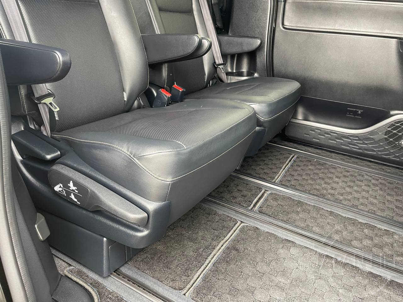 Фото Toyota Esquire - Japan Life 