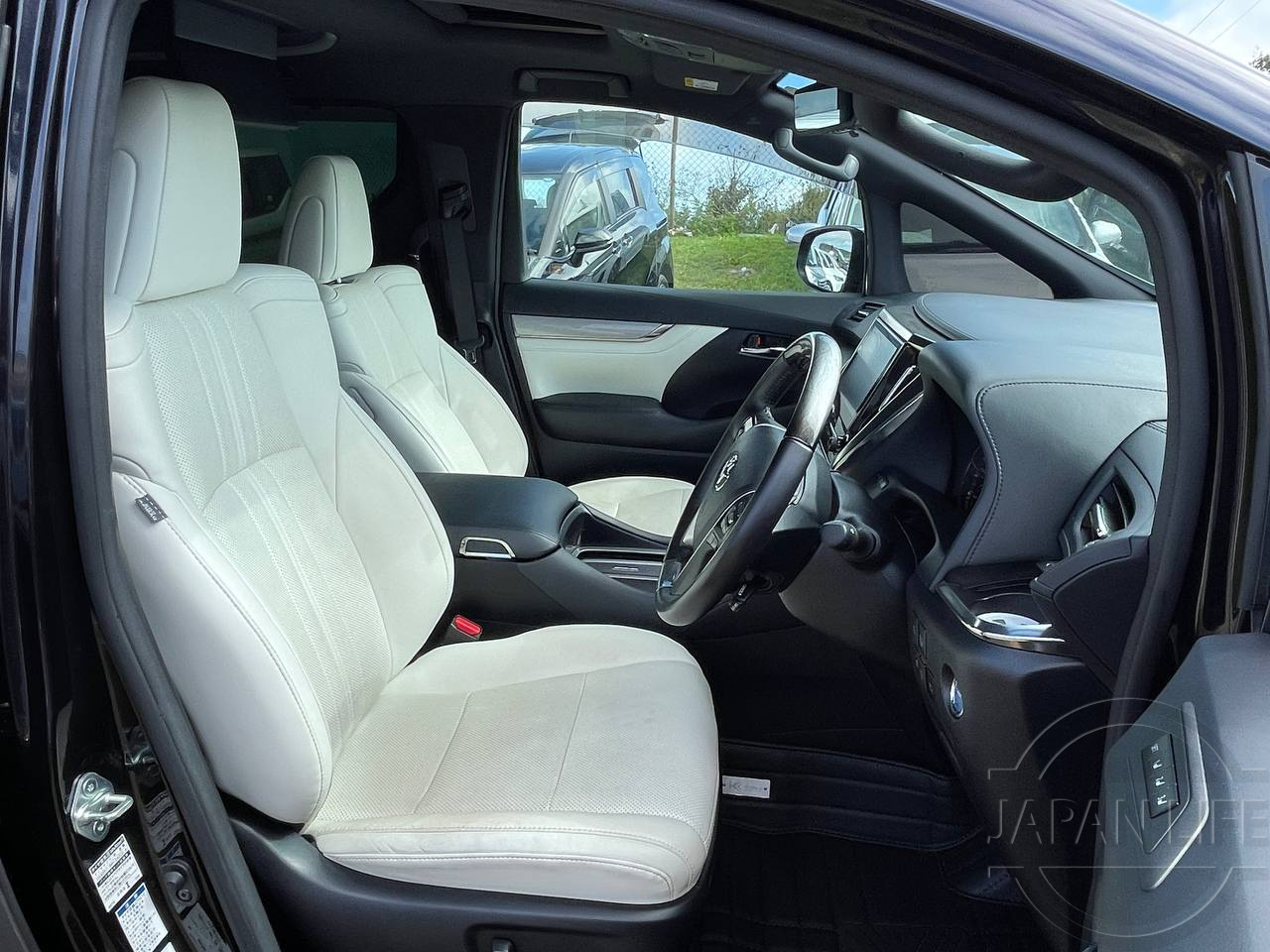 Фото Toyota Alphard - Japan Life 