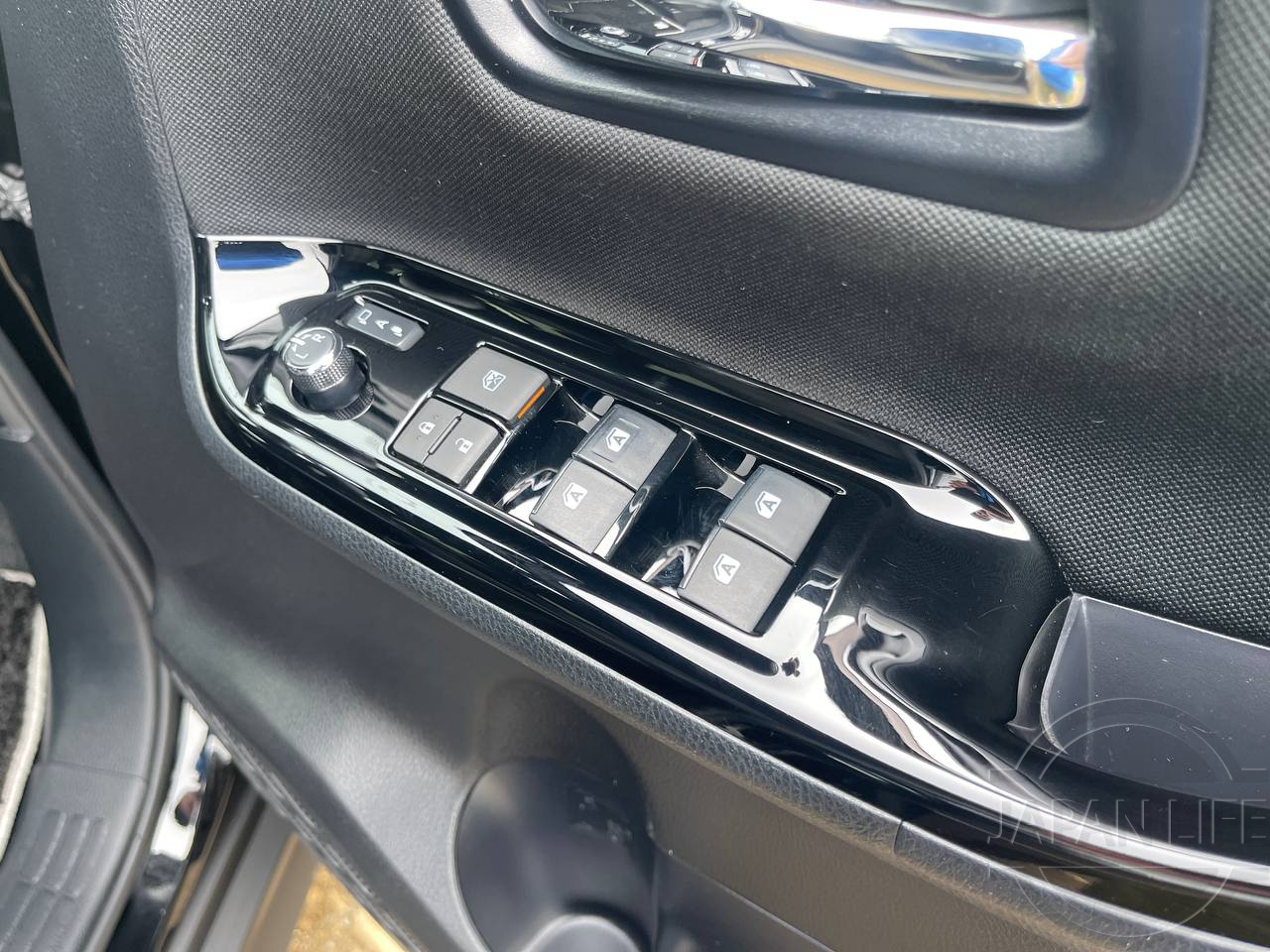 Фото Toyota Voxy - Japan Life 