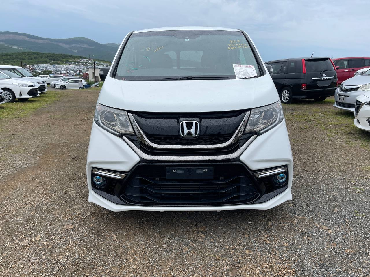 Фото Honda Stepwgn - Japan Life 