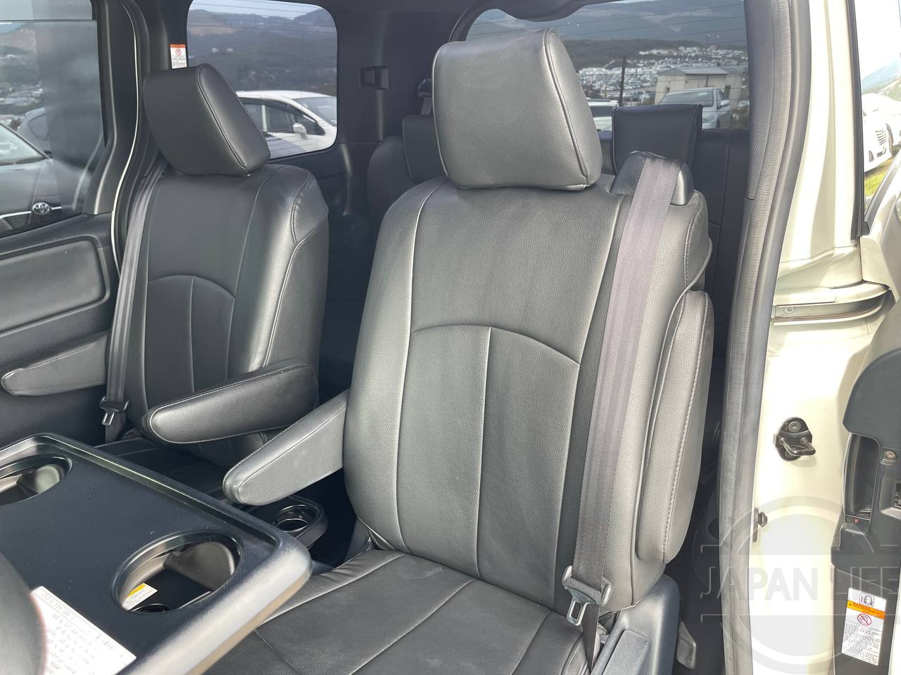 Фото Toyota Noah - Japan Life 