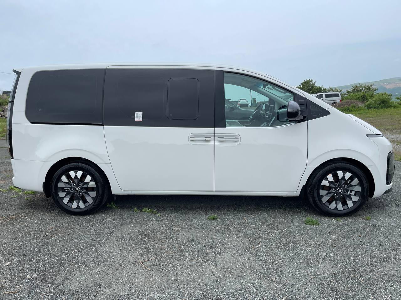 Фото Hyundai Staria - Japan Life 