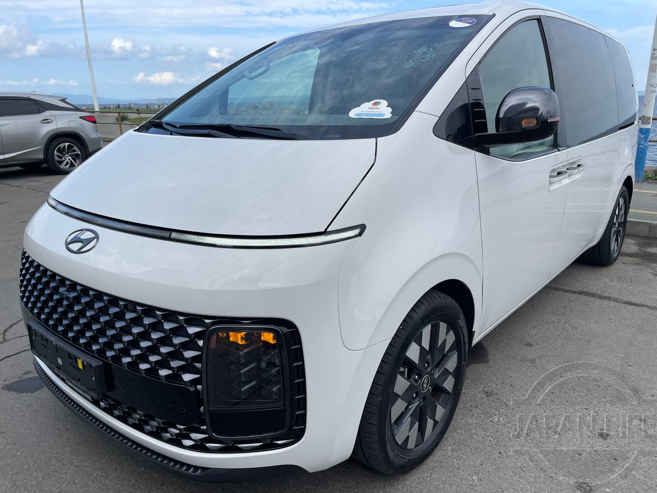 Фото Hyundai Staria - Japan Life 