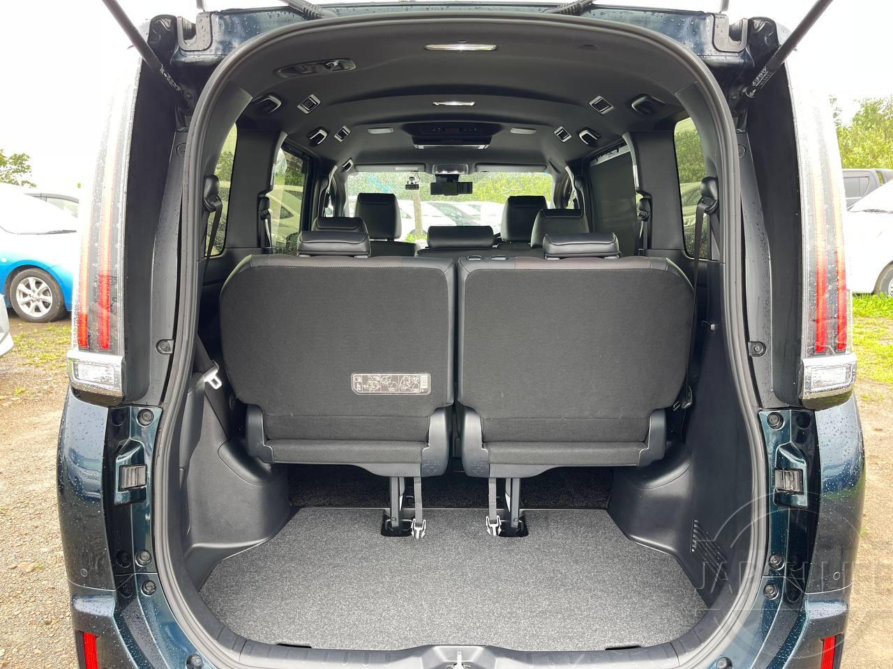 Фото Toyota Esquire - Japan Life 