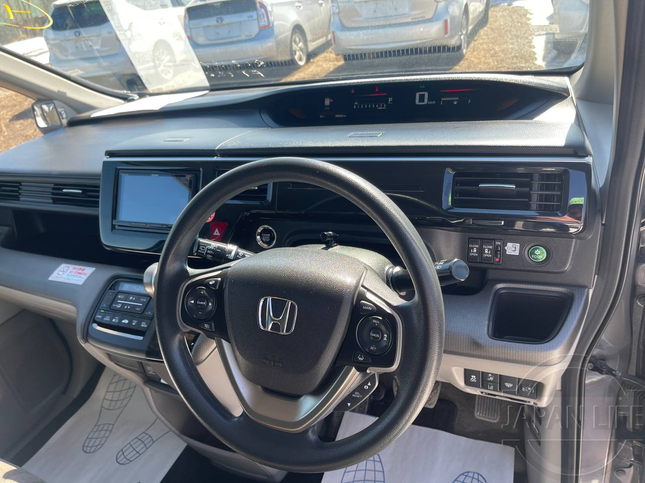 Фото Honda Stepwgn - Japan Life 