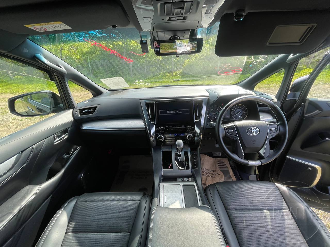 Фото Toyota Alphard - Japan Life 