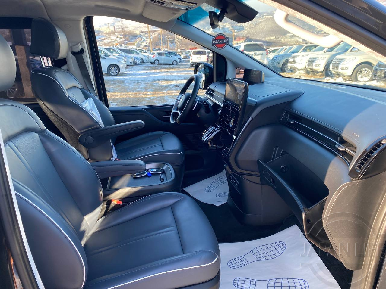 Фото Hyundai Staria - Japan Life 