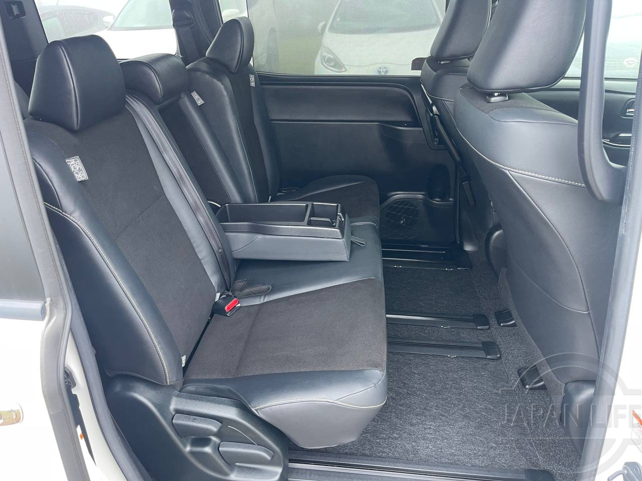 Фото Toyota Noah - Japan Life 