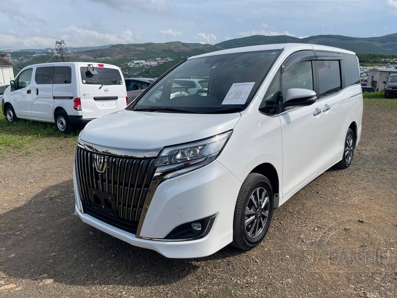 Фото Toyota Esquire - Japan Life 