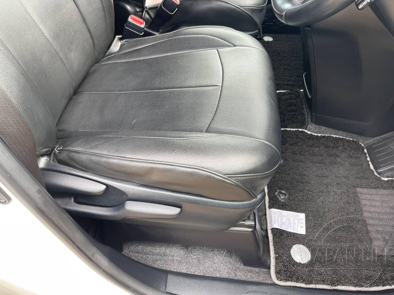 Фото Toyota Noah - Japan Life 