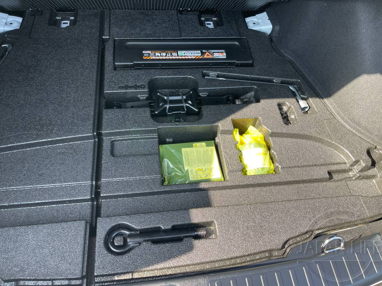 Фото Toyota Prius - Japan Life 