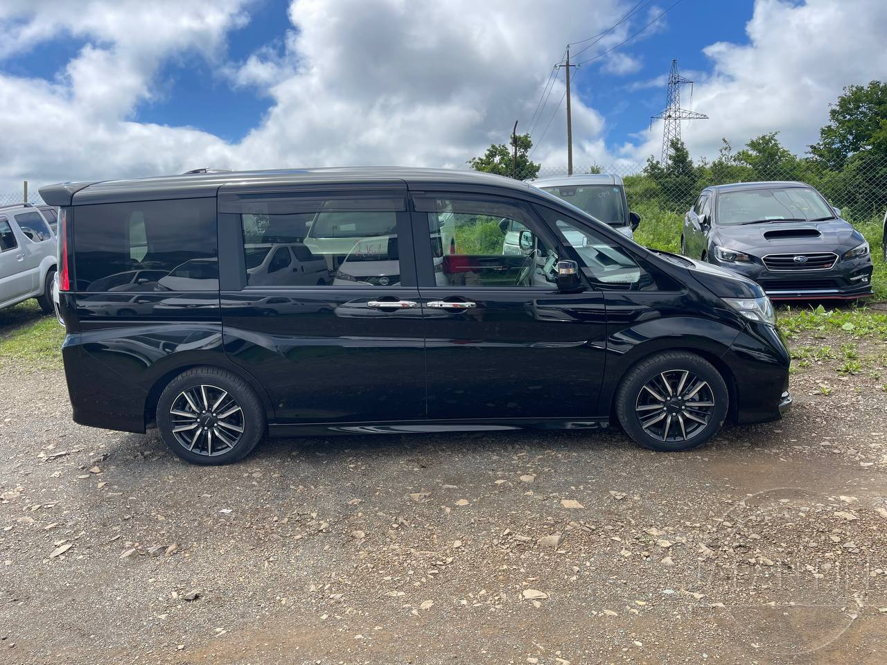 Фото Honda Stepwgn - Japan Life 