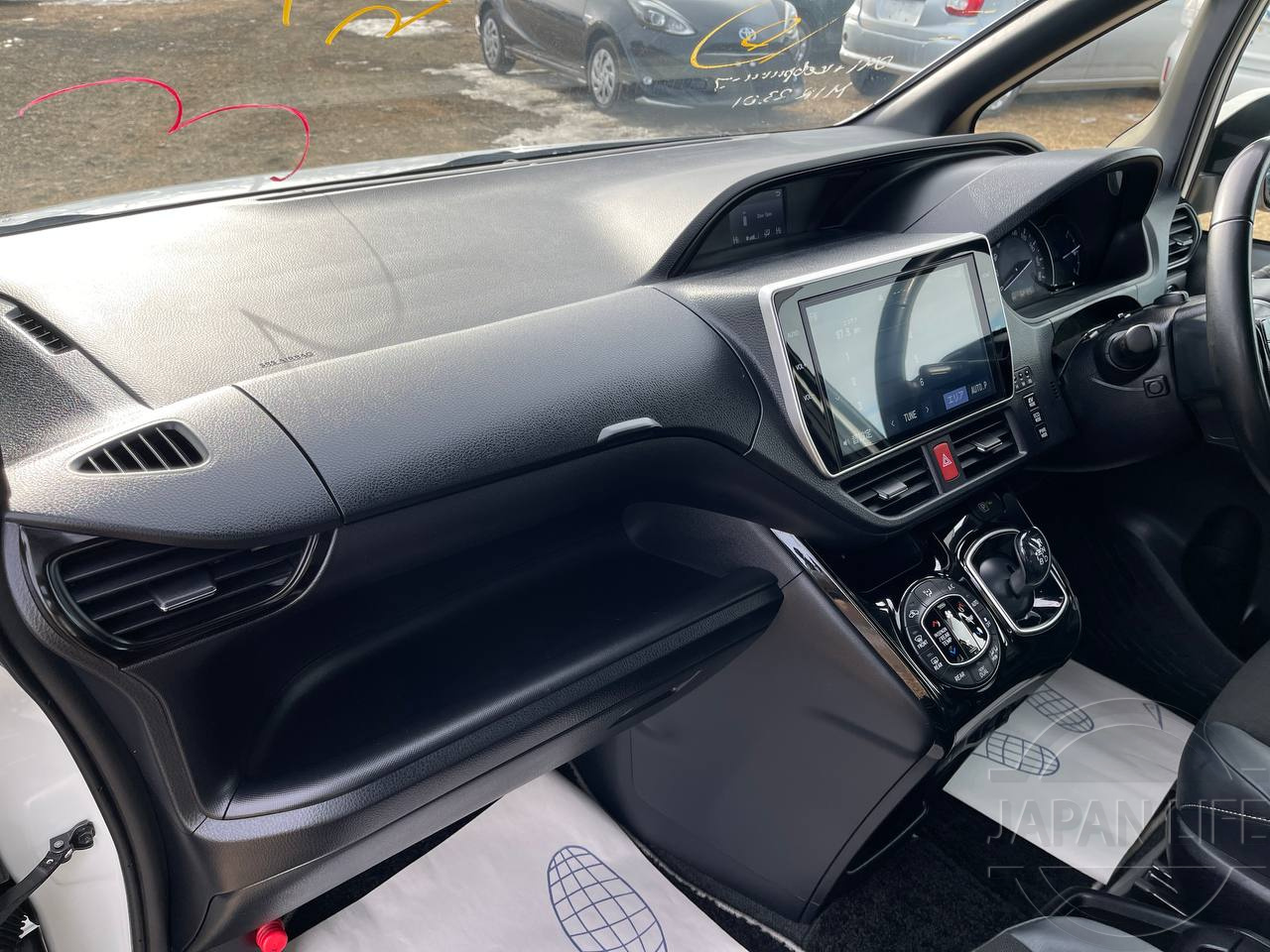 Фото Toyota Noah - Japan Life 