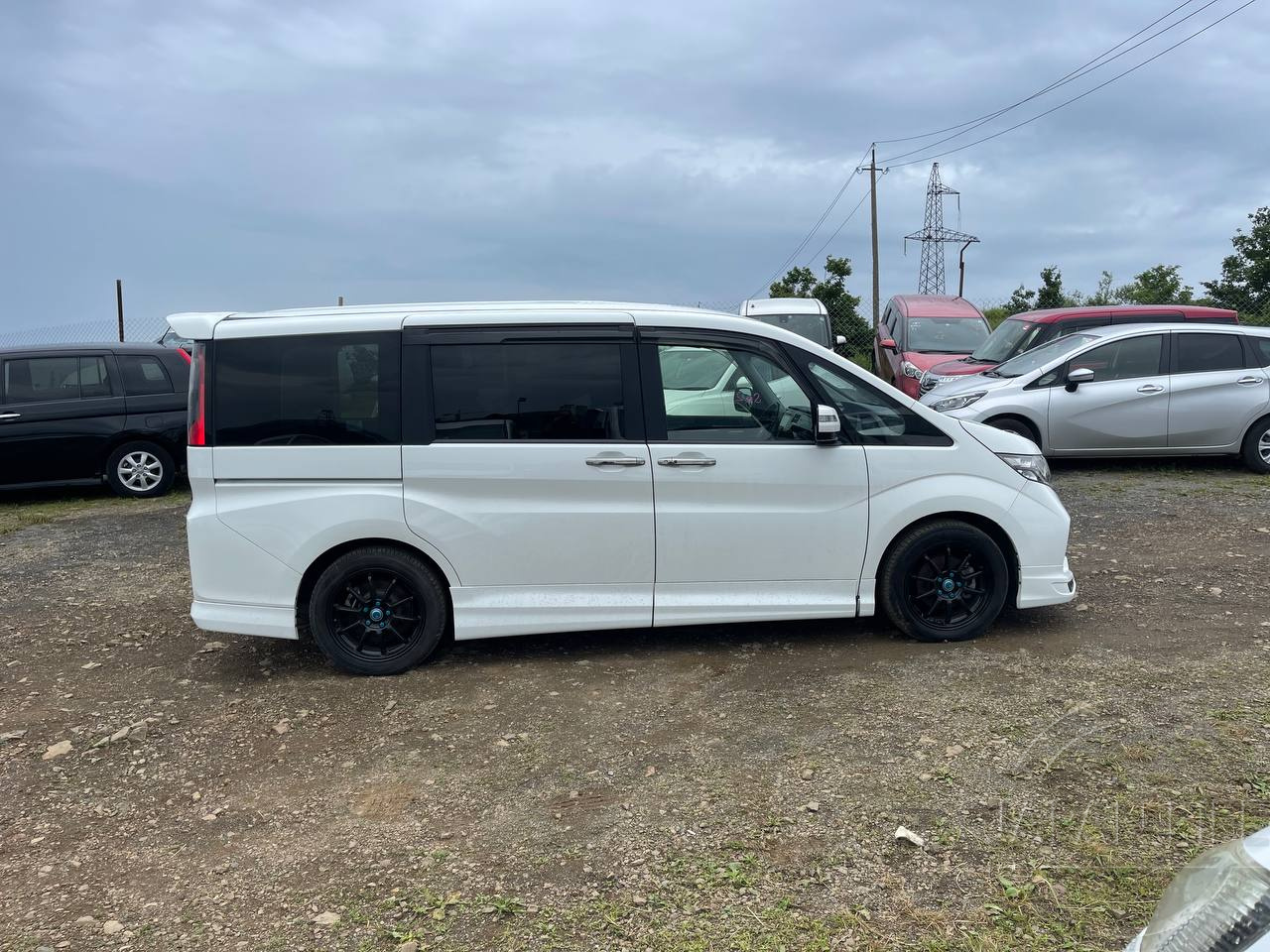 Фото Honda Stepwgn - Japan Life 