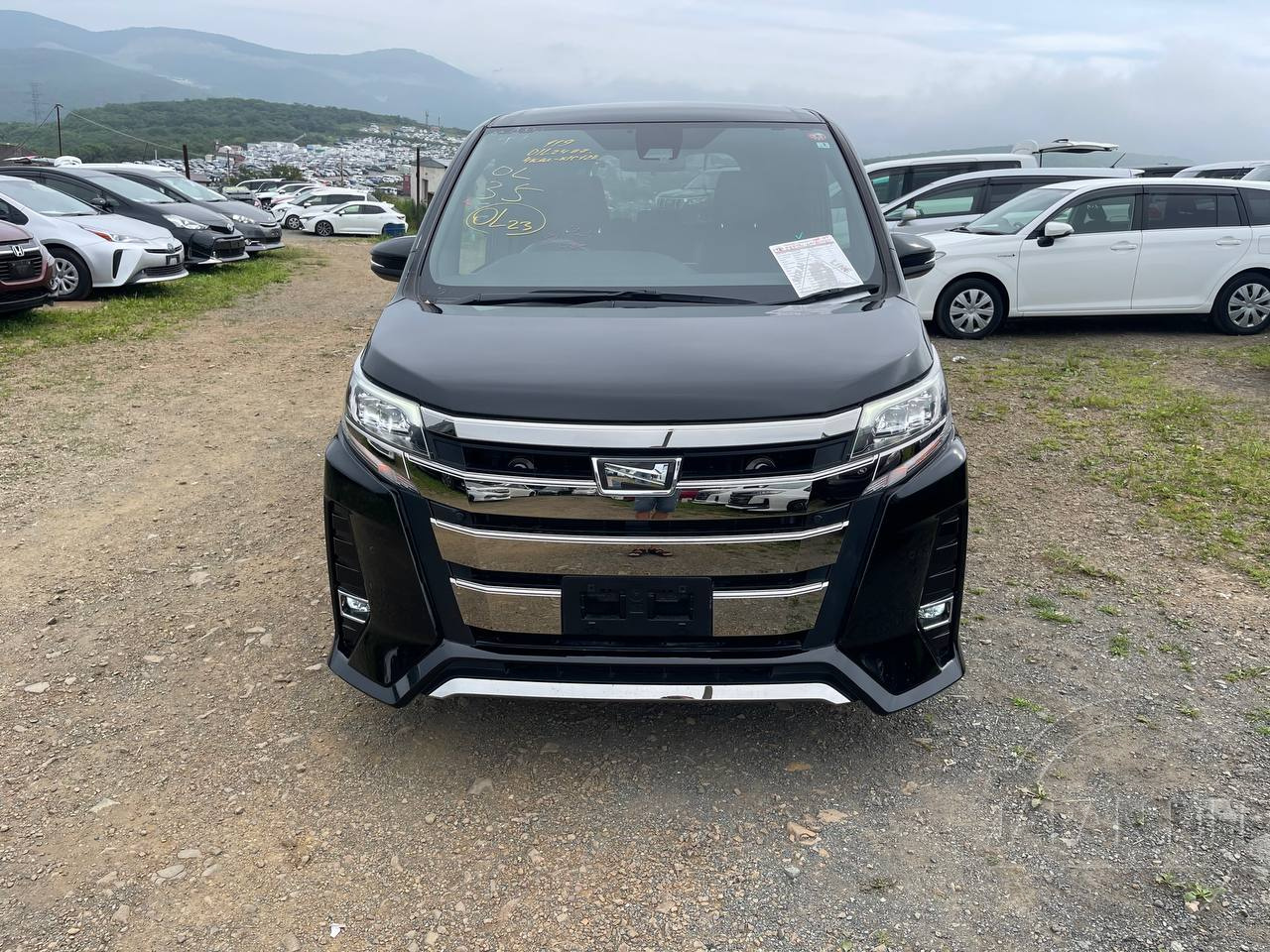 Фото Toyota Noah - Japan Life 