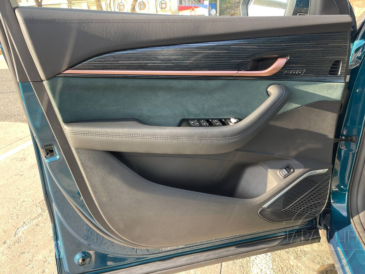 Фото Geely Monjaro - Japan Life 