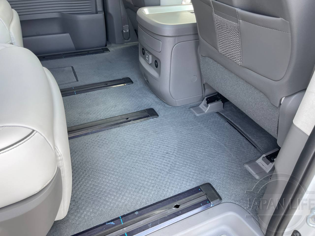 Фото Hyundai Staria - Japan Life 