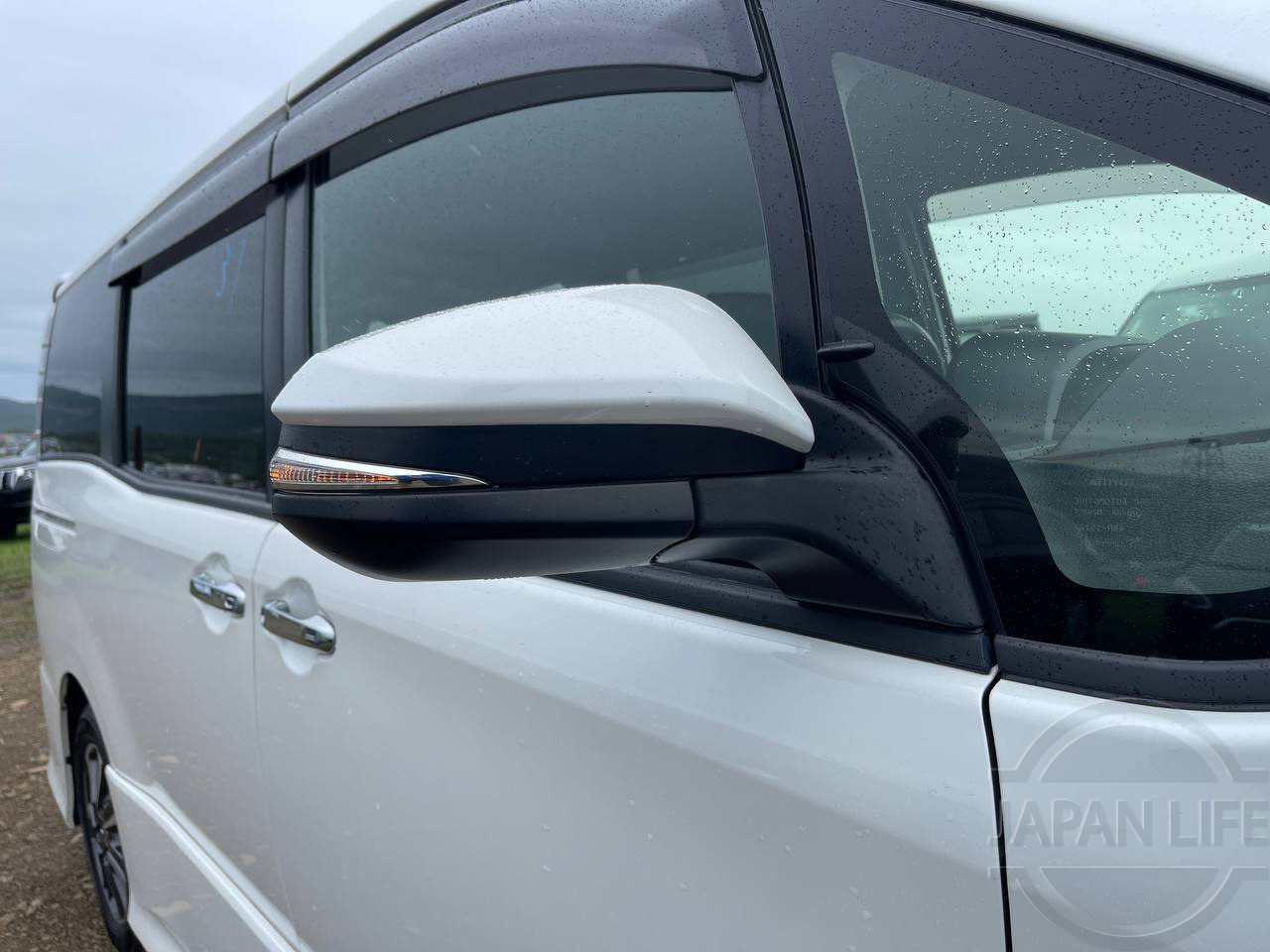 Фото Toyota Noah - Japan Life 