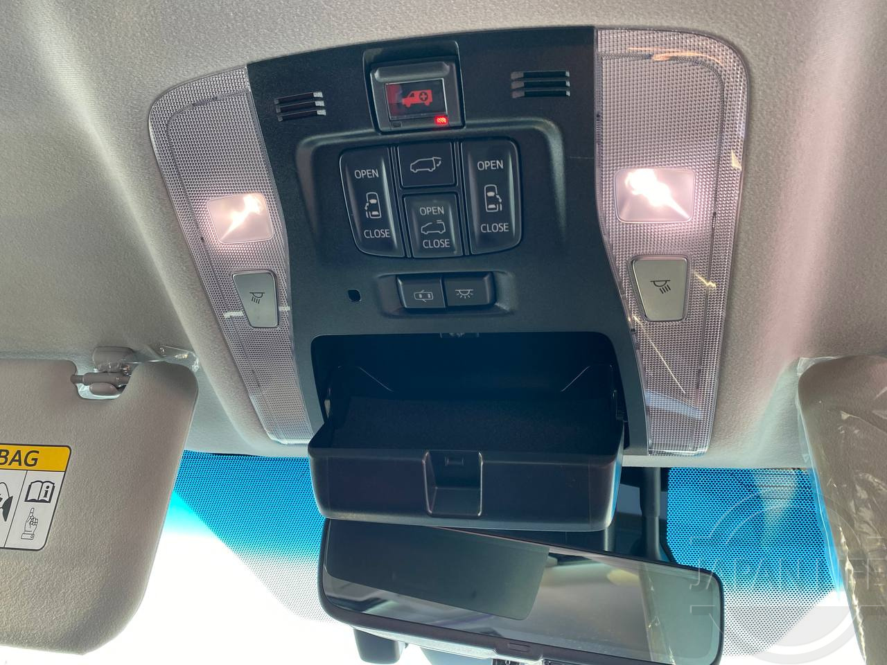 Фото Toyota Alphard - Japan Life 