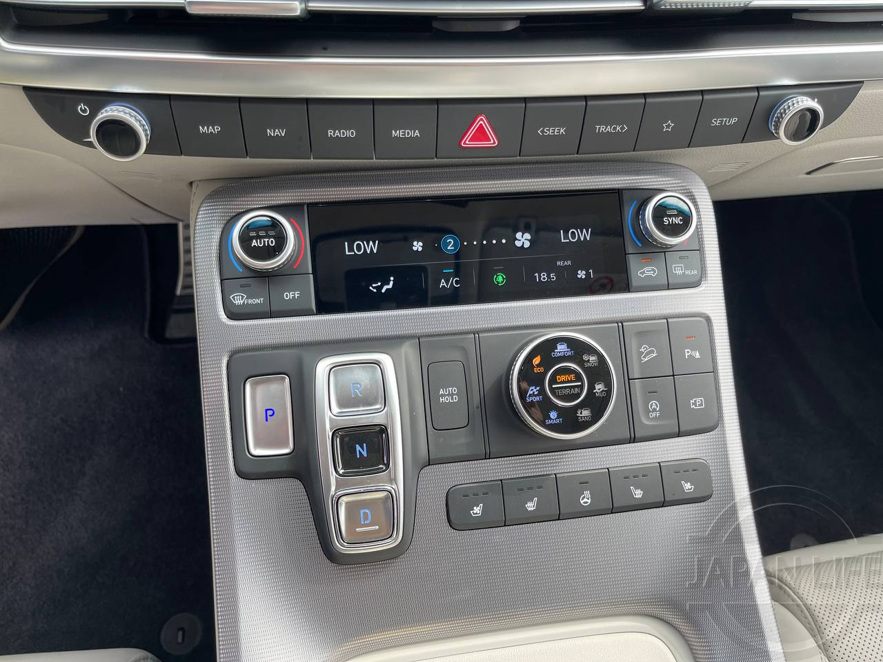 Фото Hyundai Palisade - Japan Life 